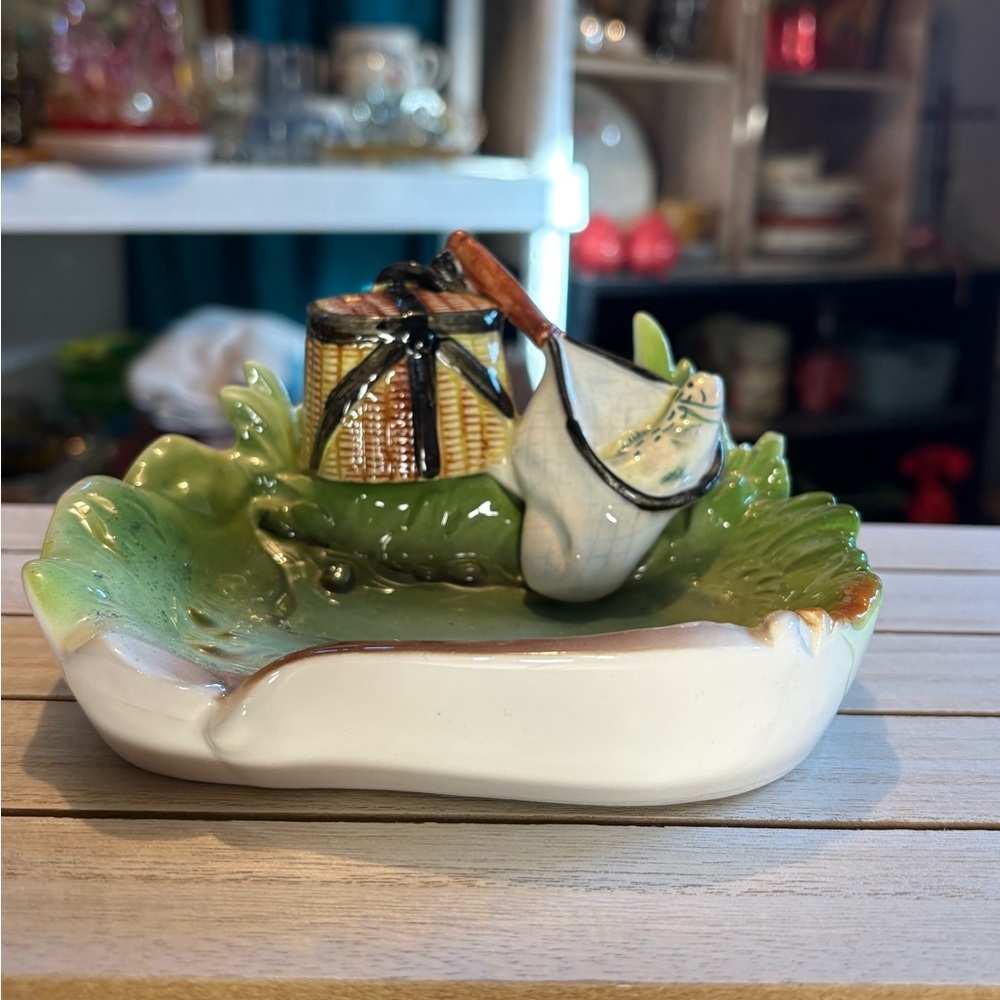 Vintage Ceramic Fishing Basket & Net Trinket Dish - Green & Cream